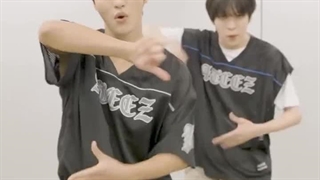 چالش تیک تاک سونگهوا و یونهو با آهنگ ASH