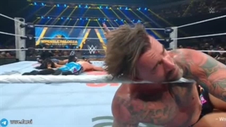 سی ام پانک و ای جی لی VS ست رالینز و بکی لینچ با گزارش فارسی