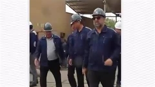 بازدید سرپرست شرکت پتروشیمی آبادان از واحدهای عملیاتی و گفت‌وگو با کارکنان در حین فعالیت‌های تعمیراتی