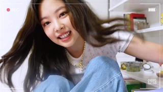 دانلود اولین ویدیوی چنل یوتیوب جنی Hello World  بازیرنویس فارسی چسبیده (کپشن)