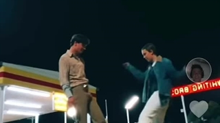 استرنجر تینگز خیلی دارکه... همون لحظه این دوتا:خنده: ولی خدایی کارشون خیلی باحال بود