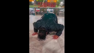 سجده در باران کربلا