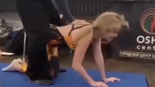 ماساژ نه چندان حرفه ای !