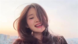 اهنگ Messy ,  ولی این اهنگ رزی عالی بود ❤