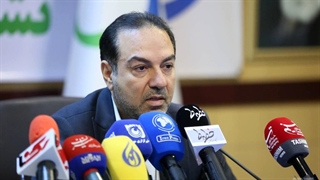 معاون وزیر بهداشت بعد از حواشی درگیری لفظی با یک خبرنگار؛ عذرخواهی می‌کنم