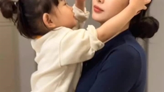 مامانی یکم مشغول بوده