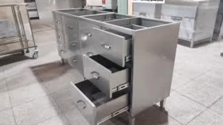 کابینت استیل دارویی | طراحی بهداشتی و مقاوم برای محیط‌های حساس