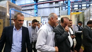بازدید فرماندار ساوه و هیئت بازرگانی از کارخانه نیکسان