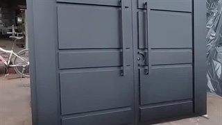 فقط یک درب نیست، تجربه‌ای از زیبایی و سکوت.