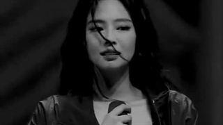 چه میشود کرد که با یک لبخند درد بزرگی رو دلم مینشیند