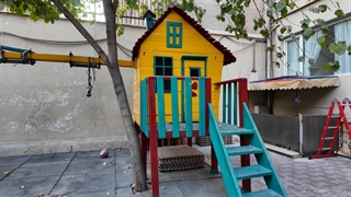 زندگی دختران نیازمند سرپرست در یک خانه