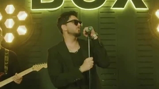 آهنگ روز و شب (ورژن لایو) با صدای فرزاد فرزین