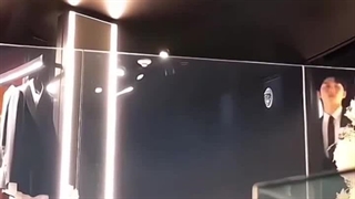 این بچه رو برگردونید هندونه ی چشمک زن