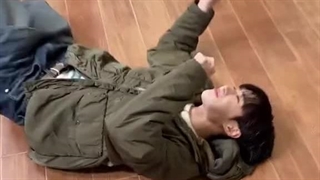 چقدر کیوت لیز خورد