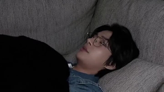 خیلی دارم کنترل میکنم که خودمو گاز نگیرم پسر...