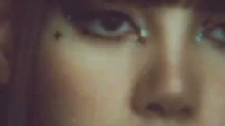 ملکه لیسا وارد می شود ☆☆☆☆