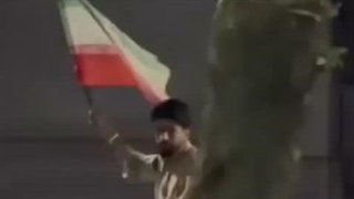از اثرات ۹۰ شب هر شب بیرون بودن انصافاً ایرانی جماعت فقط می‌تونه تو این وضعیت هم شوخ و خوش باشه