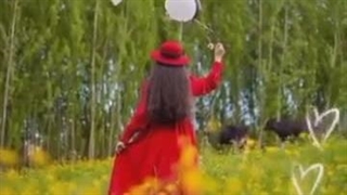 از من هدیه برای تک خواهرم روزت مبارک عزیزم      همه ی دخترای تونماشا هم روزتون مبارک.  کپشن چک بشه عزیزان