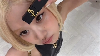 ROSÉ INSTAGRAM UPDATE