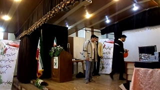 شعبده بازی ترکیدن بادکنک بدون دخالت دست