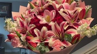 أحبَّ نفسکَ.