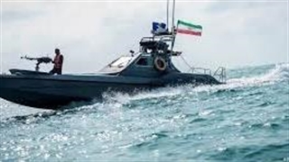 افسر سابق نیروی دریایی آمریکا: ایران اگر بخواهد می‌تواند تمام نفتکش‌ها را غرق کند