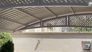 نصب سایبان خودرو در حیاط