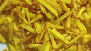 دوباره سیب زمینی سرخ کردم به حجم زیاد